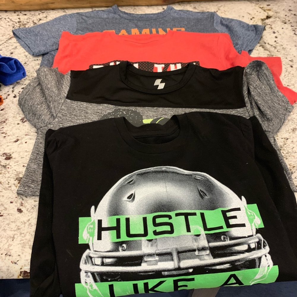Boys  Children’s place lot 4 shirts 10/12 large